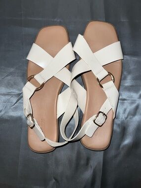 Old Navy Cream Cross-Strap Sandals with Gold Rings
